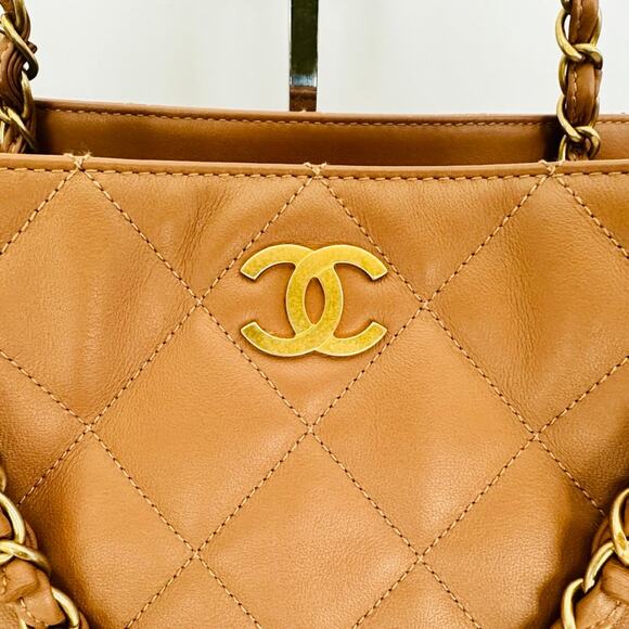 Chanel CC Chain Tote Quilted Leather Tan Brown Handle Purse Full Set & Box 2021 - Picture 3 of 10